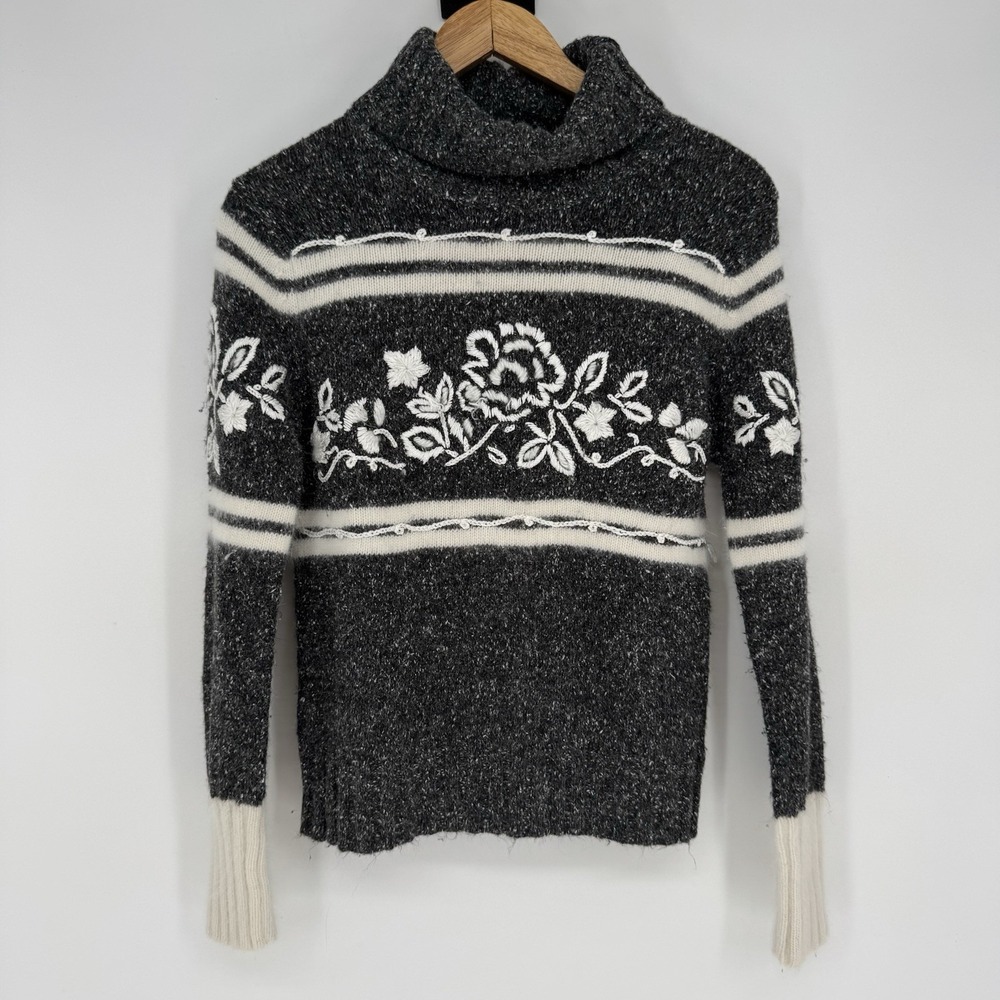 Vintage Gray Turtleneck Sweater Women's Small Embroidered Floral Dressbarn